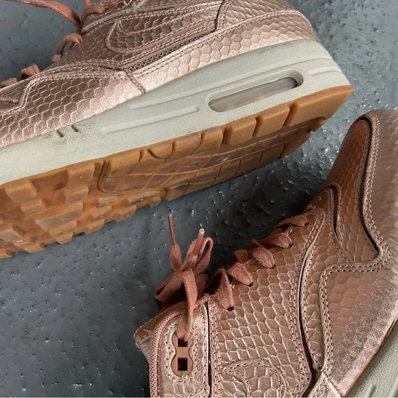 Nike Air Max 1 Bronze Snakeskin Patterned Sneakers- Women, Sz 10 - Picture 4 of 8
